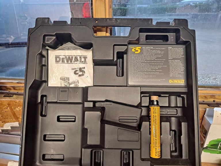 DeWalt C5 Trak-it gun, Concrete nail gun with box of nails