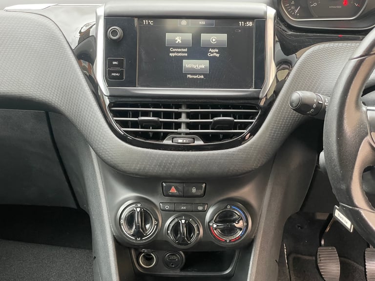 Peugeot, 208, Hatchback, 2016, Manual, 1199 (cc), 3 doors