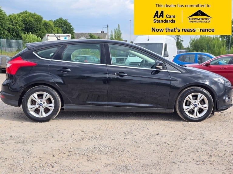2013 Ford Focus 1.6 Zetec Powershift Euro 5 5dr Hatchback Petrol Automatic