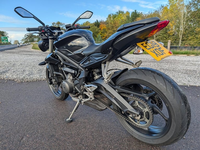 2019 TRIUMPH STREET TRIPLE S