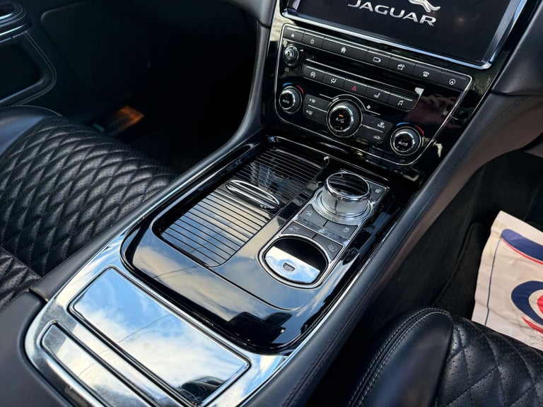 2020 Jaguar XJ 3.0d V6 Autobiography 4dr Auto [LWB] SALOON DIESEL Automatic