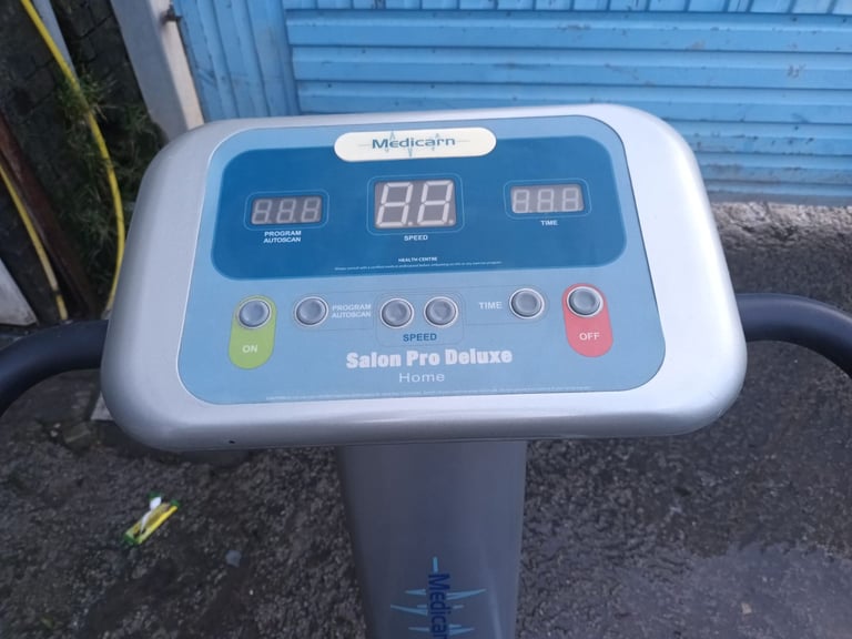 Medicarn Salon Pro Deluxe Home Unisex Adult Vibration Plate