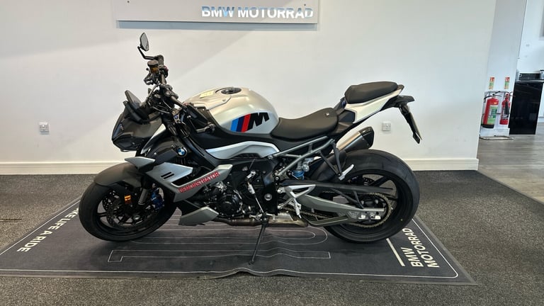 2025 BMW M3 M 1000 R M Comp Pack (25MY) SPORTS PETROL Manual