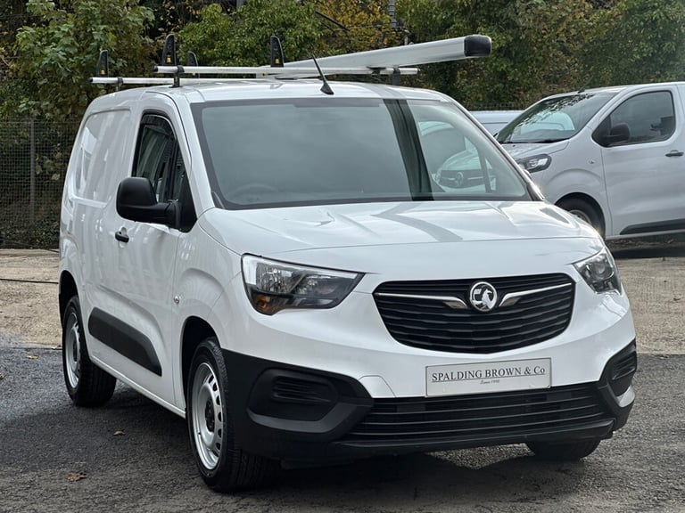 2021 Vauxhall Combo 2300 1.5 Turbo D 100ps H1 Dynamic Van PANEL VAN DIESEL Manual