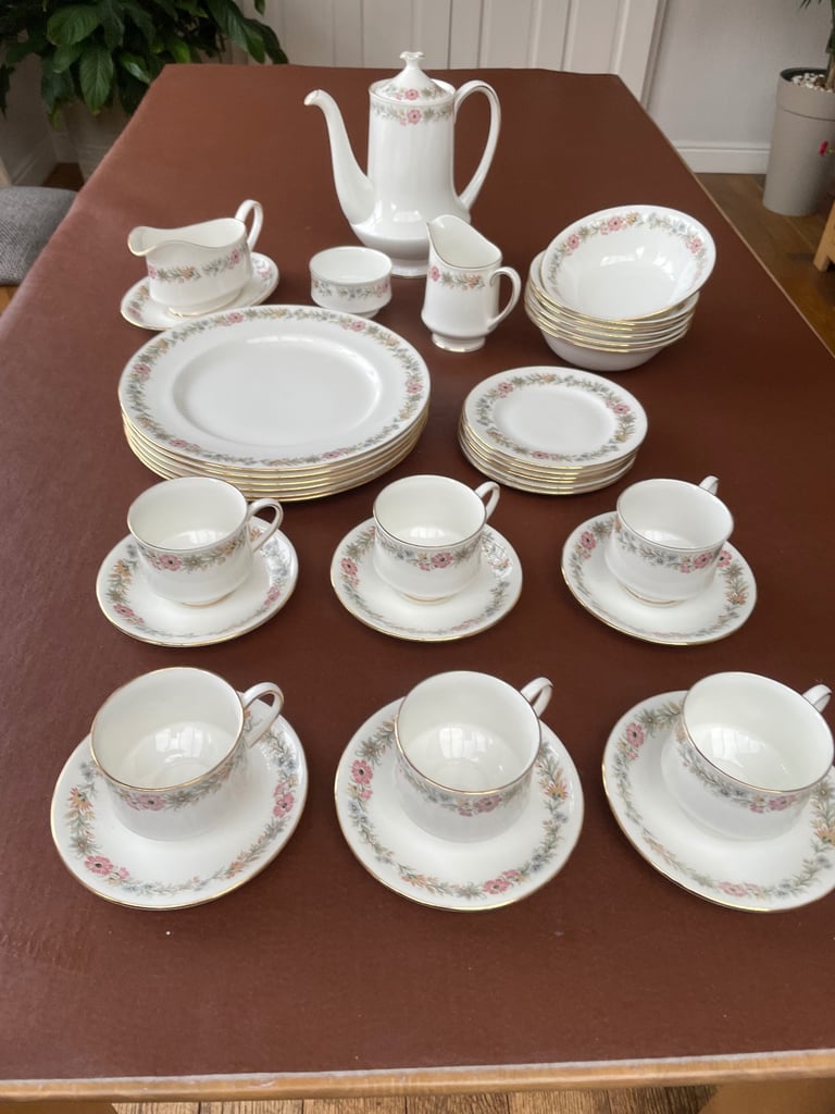 image for Full China Dinner Service 