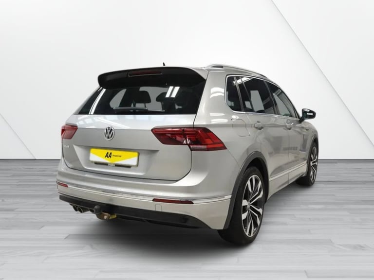 2018 Volkswagen Tiguan 2.0 TDI R-Line SUV 5dr Diesel Manual Euro 6 (s/s) (150 ps) ESTATE Diesel M...
