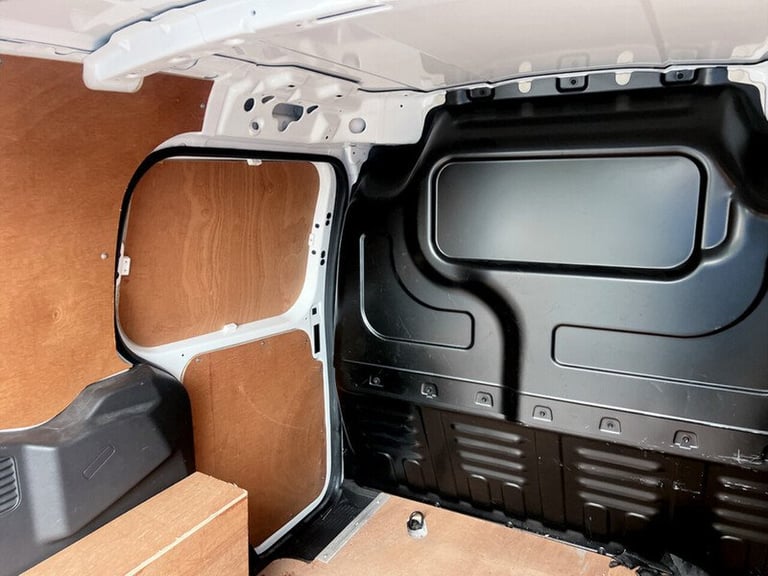 2022 Ford Transit Courier EcoBoost Leader Panel Van Petrol Manual