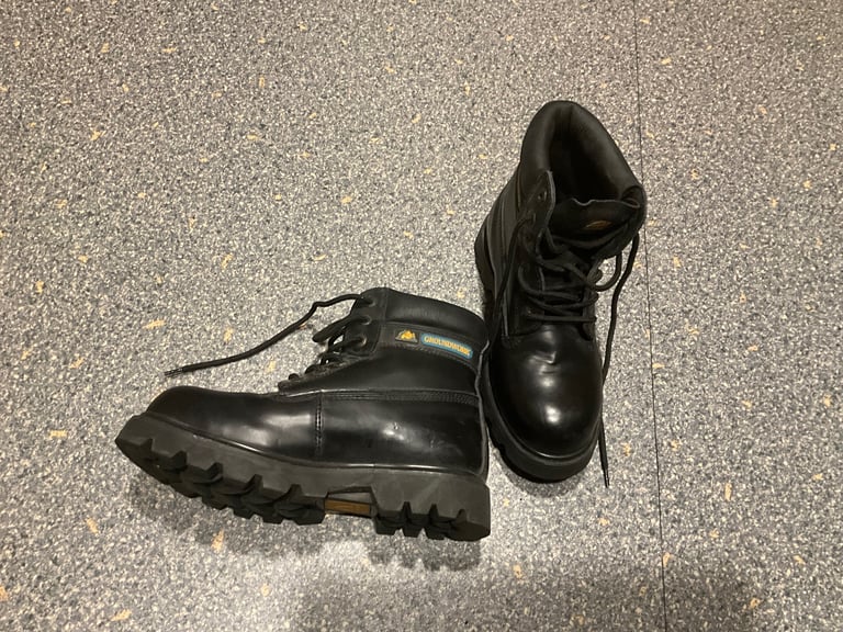 WORKWEAR STEEL TOE CAP boots size 6 in IMMACULATE CLEAN CONDITION thanks 🙏 
