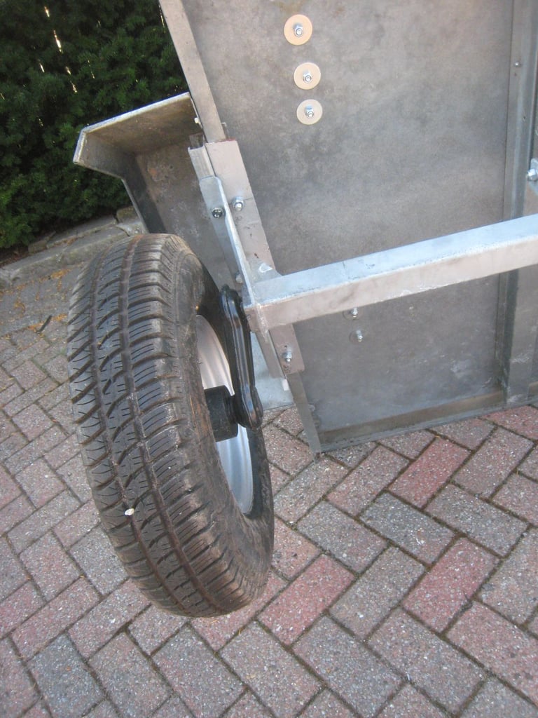 Erde water bowser trailer,600 litre IBC tank, Jockey wheel, Light board