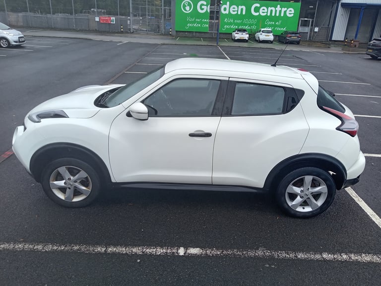 Nissan Juke 2017 1.6 Petrol White ULEZ STUNNING 