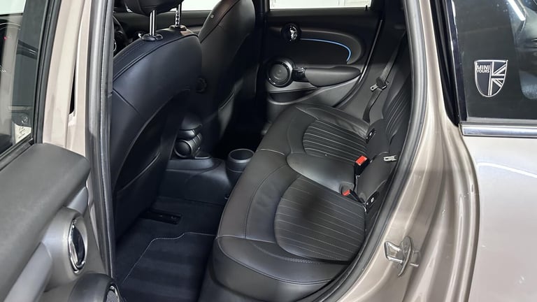 2023 MINI Hatch 1.5 Cooper Exclusive 5dr Auto [Comfort/Nav Pack] HATCHBACK PETROL Automatic