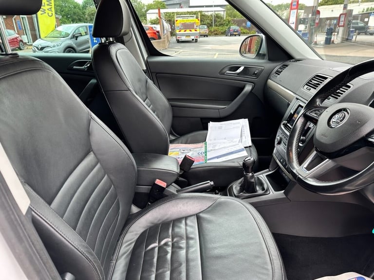 2015 Skoda Yeti 2.0 TDI Elegance Outdoor 5dr Diesel Manual 4WD Euro 5 (140 ps) HATCHBACK Diesel M...