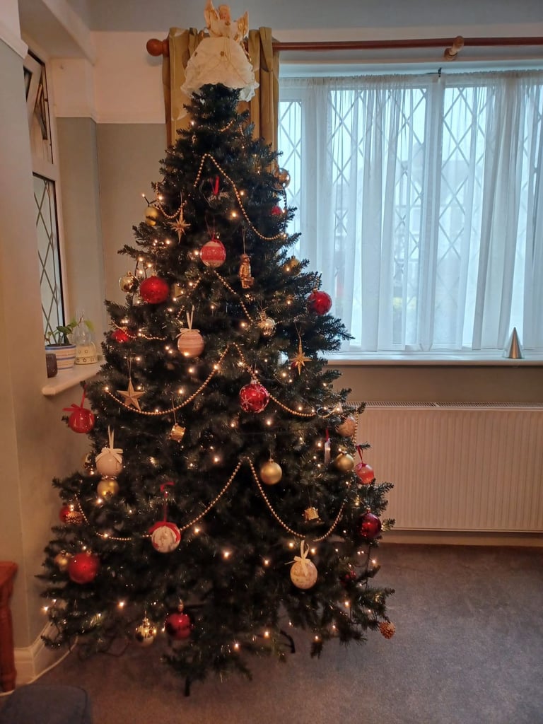 Christmas Tree, 7ft (2.1m) artificial, dark green colour, excellent condition