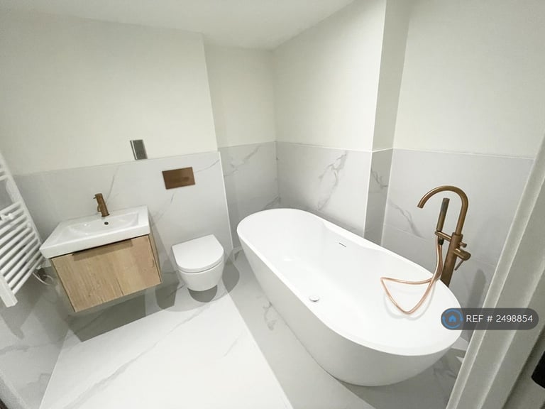 2 bedroom flat in Great George Street, Leeds, LS1 (2 bed) (#2498854)