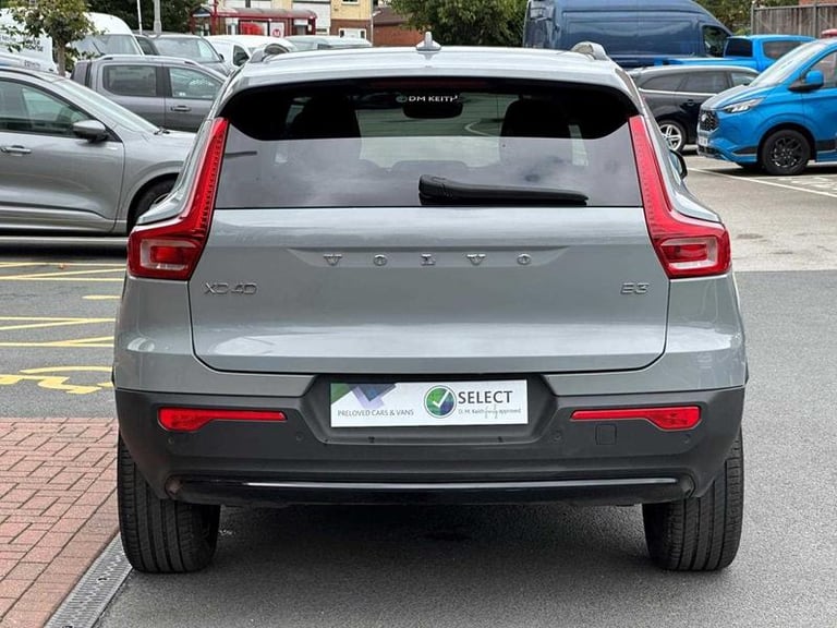 2023 Volvo XC40 2.0 B3P Plus Dark 5dr Auto Automatic SUV Hybrid Automatic