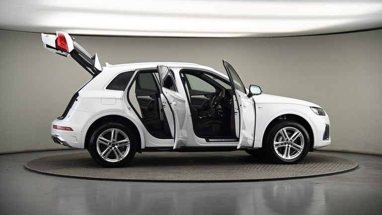 2024 Audi Q5 2.0 TFSIe 50 S line SUV 5dr Petrol Plug-in Hybrid S Tronic quattro Euro 6 ( SUV Petr...