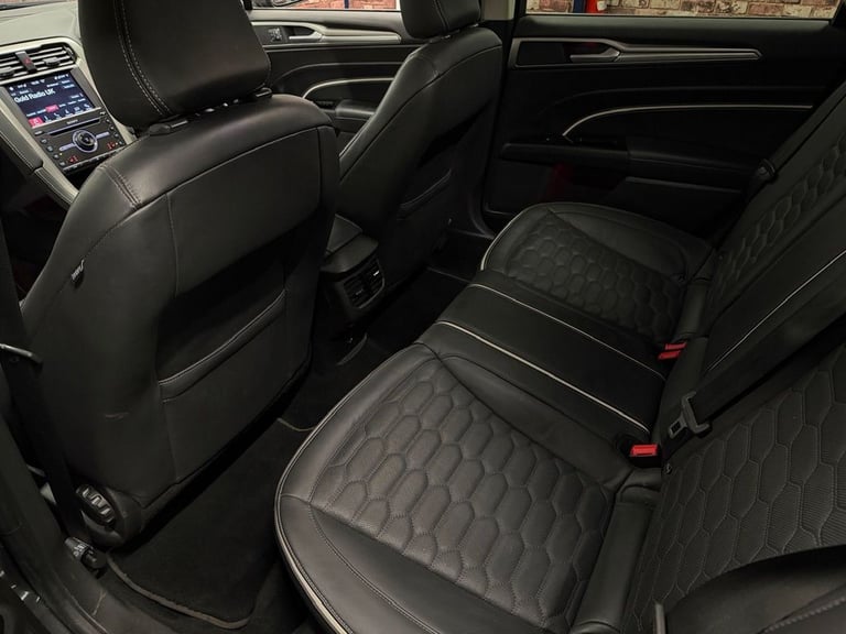 2018 Ford Mondeo 2.0 TDCi Duratorq Vignale Hatchback 5dr Diesel Manual Euro 6 (s/s) (150 ps) Hatc...