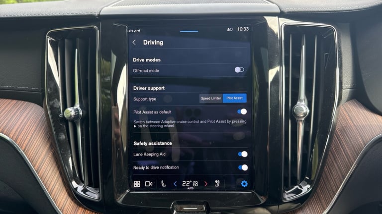 2022 Volvo XC60 2.0 B5P Ultimate Dark 5dr AWD Geartronic Petrol Estate Estate Petrol Automatic