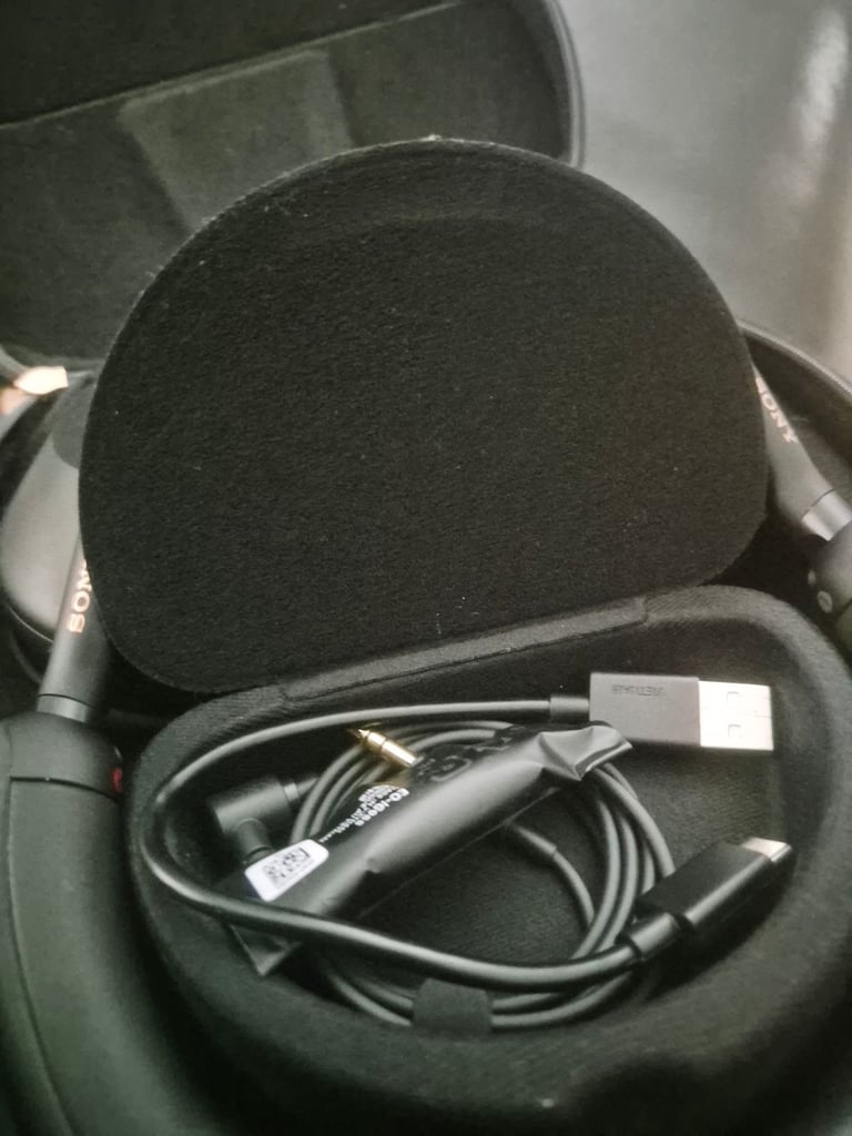 SONY WH1000XM5 HEADPHONES 