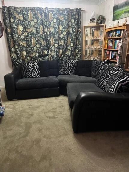 image for Corner Sofa - Good Looking - Excellent Condition