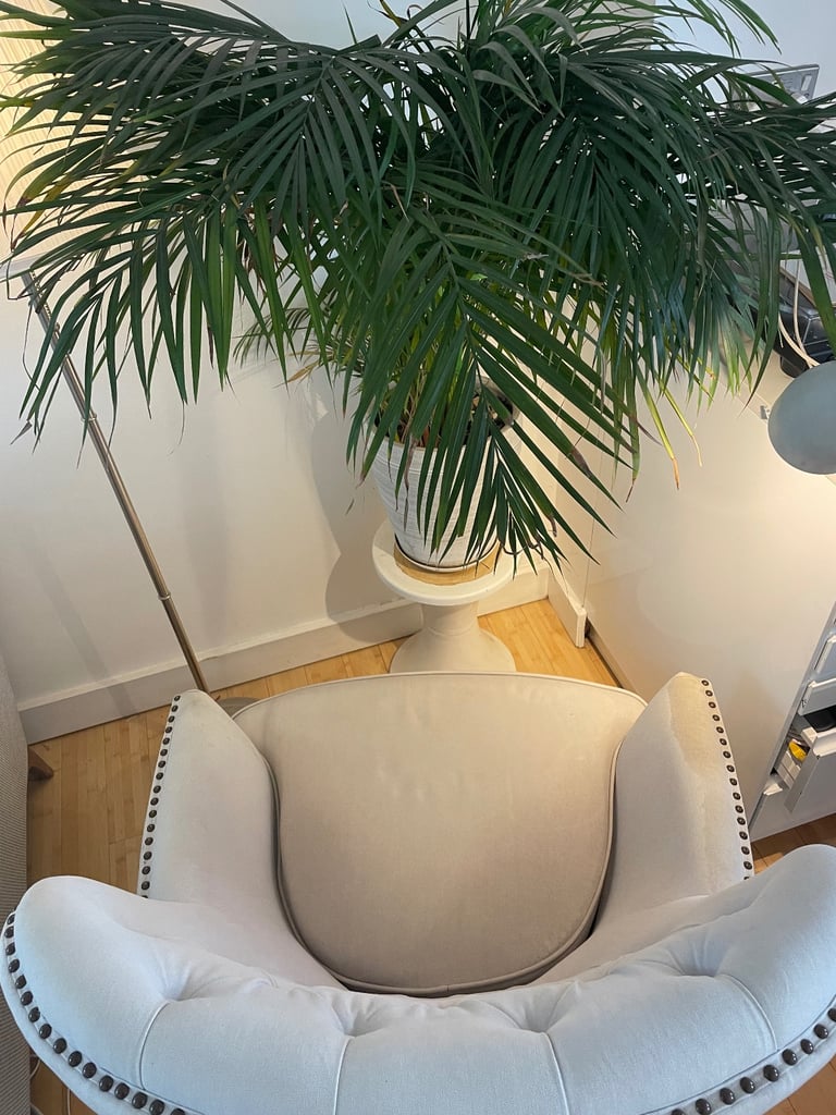 Classic Button Back Linen Armchair 