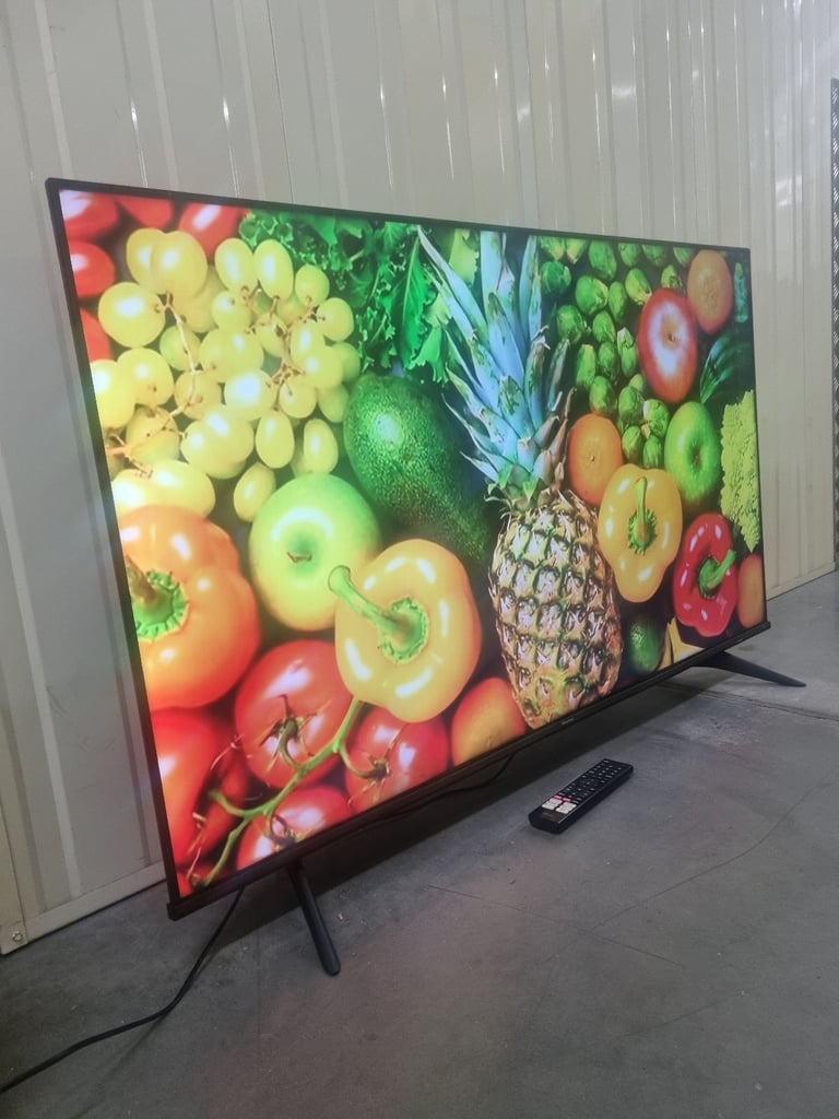 55" Hisense ULTRA uhd 4k Smart led WiFi TV with Stand and Remote £180