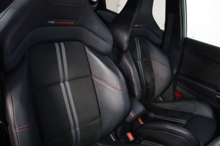2023 Ford Puma 1.5T EcoBoost ST 5dr (PERFORMANCE PACK, 19 inchALLOYS) HATCHBACK Petrol Manual