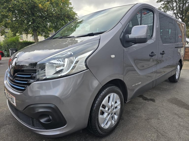 Renault Trafic LL29 ENERGY dCi 145 Sport Nav 9 Seat LWB Minibus DIESEL 2016/16