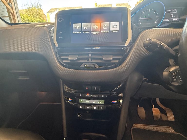PEUGEOT 2008 1.6 BlueHDi Allure 2016