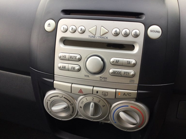 ULEZ GENUINE MILES TOYOTA ENGINE VALUE NEW MOT VERY GOOD CONDITION THROUGHOUT 