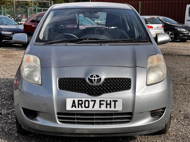  Toyota Yaris 1.3 VVT-i Zinc Hatchback 5dr Petrol Manual (141 g/km, 85 bhp) Petrol Manual