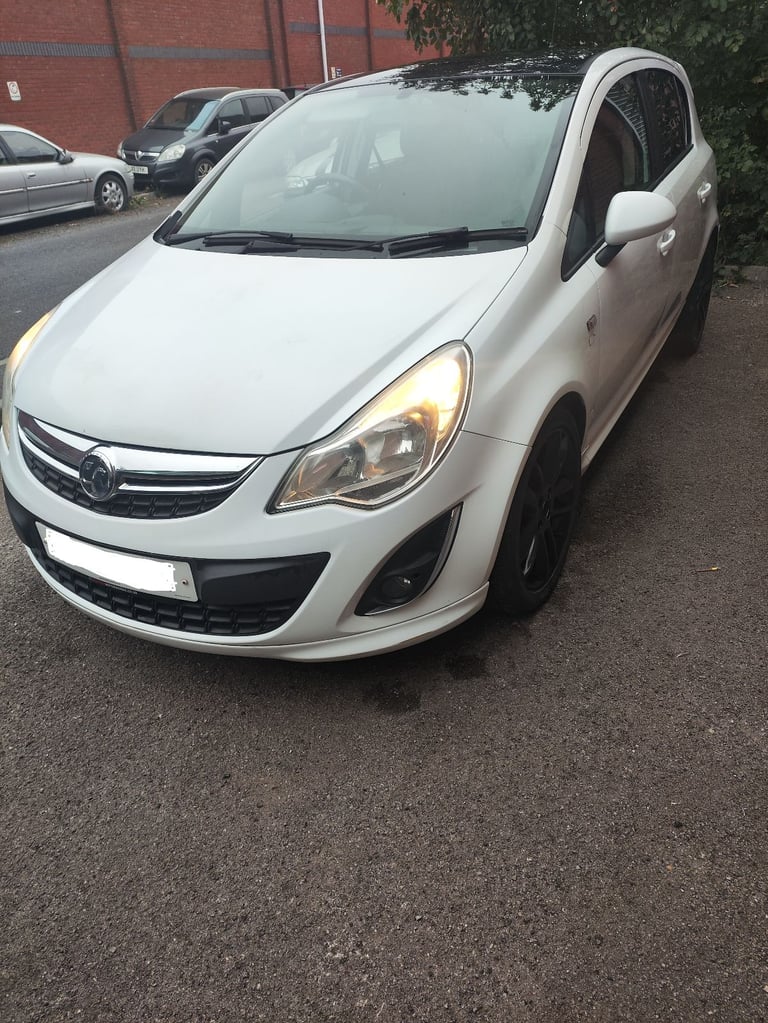 (NEW MOT) VAUXHALL Corsa Limited Edition SXI (5 door Rare)