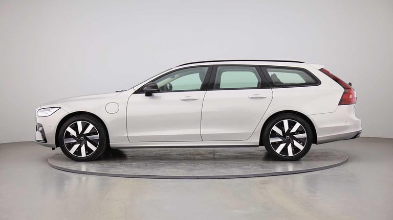 2025 Volvo V90 2.0 T6 [350] PHEV Plus Dark 5dr AWD Auto ESTATE PETROL/ELECTRIC Automatic