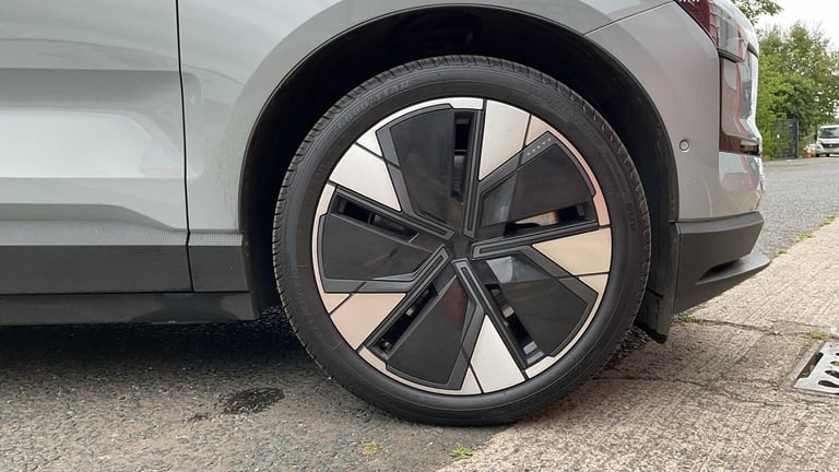 2024 Volvo EX30 Twin Performance 69kWh Ultra Auto AWD 5dr ESTATE Electric Automatic