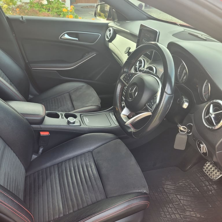 Mercedes CLA220D AMG Sport shooting brake