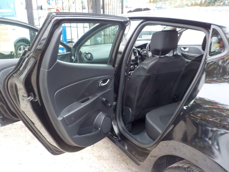 2015 Renault Clio 1.2 16V Dynamique MediaNav 5dr HATCHBACK PETROL Manual
