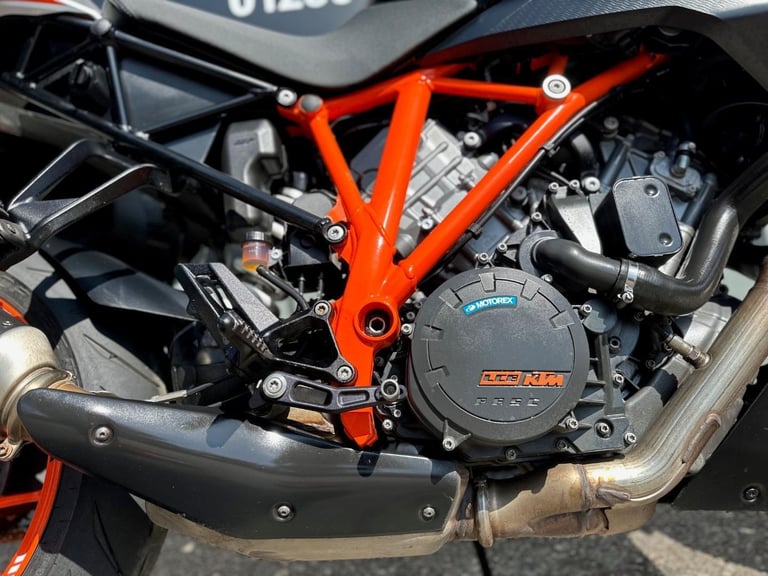 STUNNING ONE OWNER 2019/19 KTM 1290 SUPERDUKE GT MOTORCYCLE