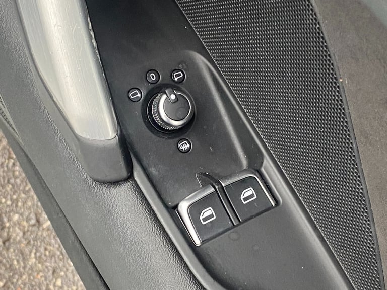 2016 Audi TT 1.8 TFSI S-Line 2dr - Virtual Cockpit &amp; Heated Seats &amp; DAB Radio COUPE Petro...