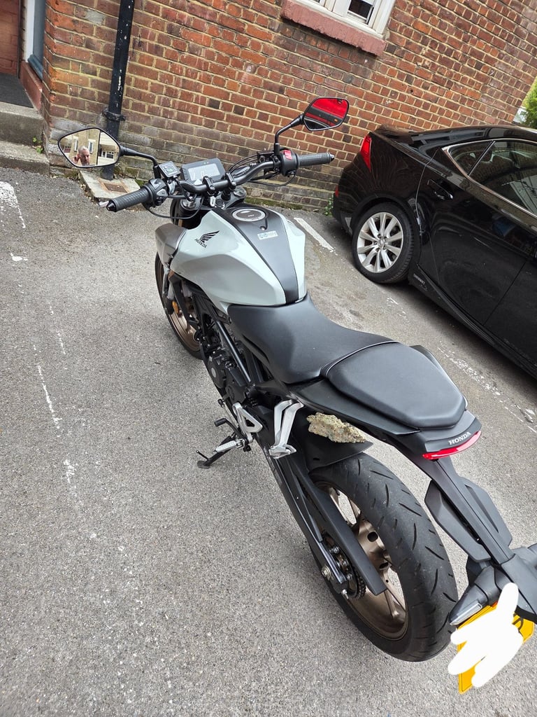 Honda CB125R