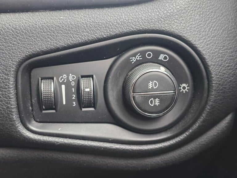 2015 Jeep Renegade 1.4T MultiAirII Longitude Euro 6 (s/s) 5dr ESTATE Petrol Manual