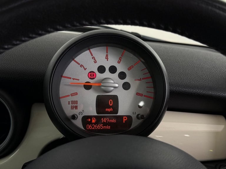 2013 MINI Hatch 1.6 Cooper Auto Euro 5 3dr Hatchback Petrol Automatic
