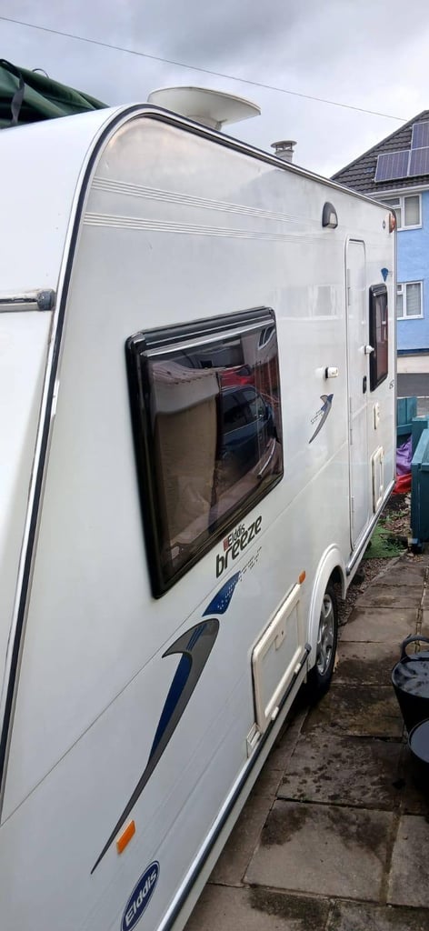 2 berth elldis breeze 452 2010 model. 