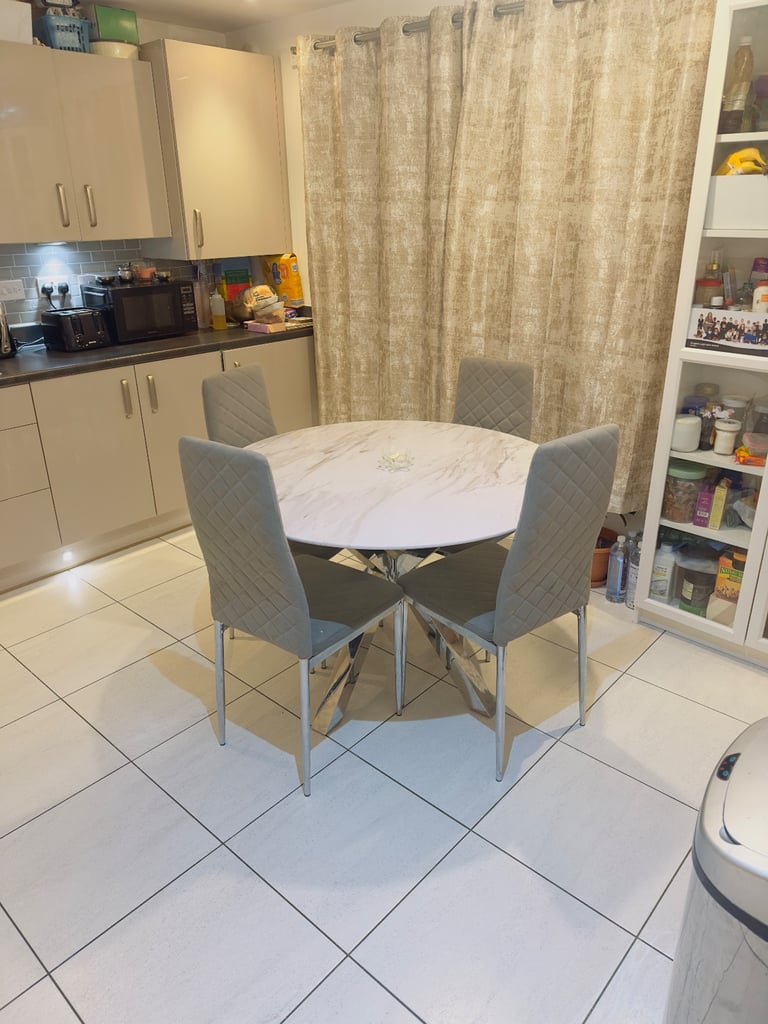 En-suite Room And Single Room 