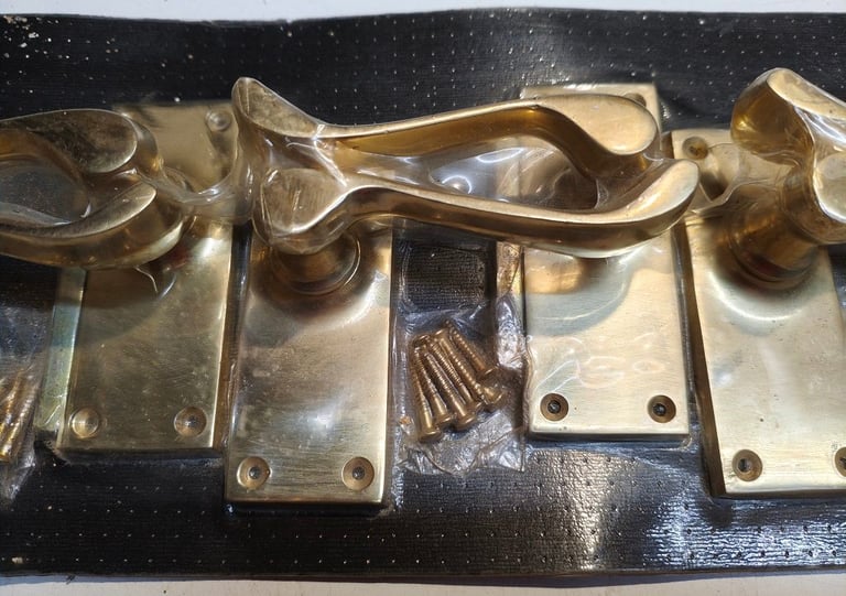 Barbican - Brass Door Handles - 3 Pairs MP320