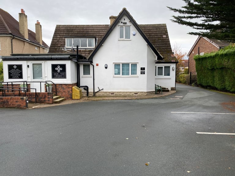 BEAUTY/THERAPY/TREATMENT ROOM AVAILABLE LS17 