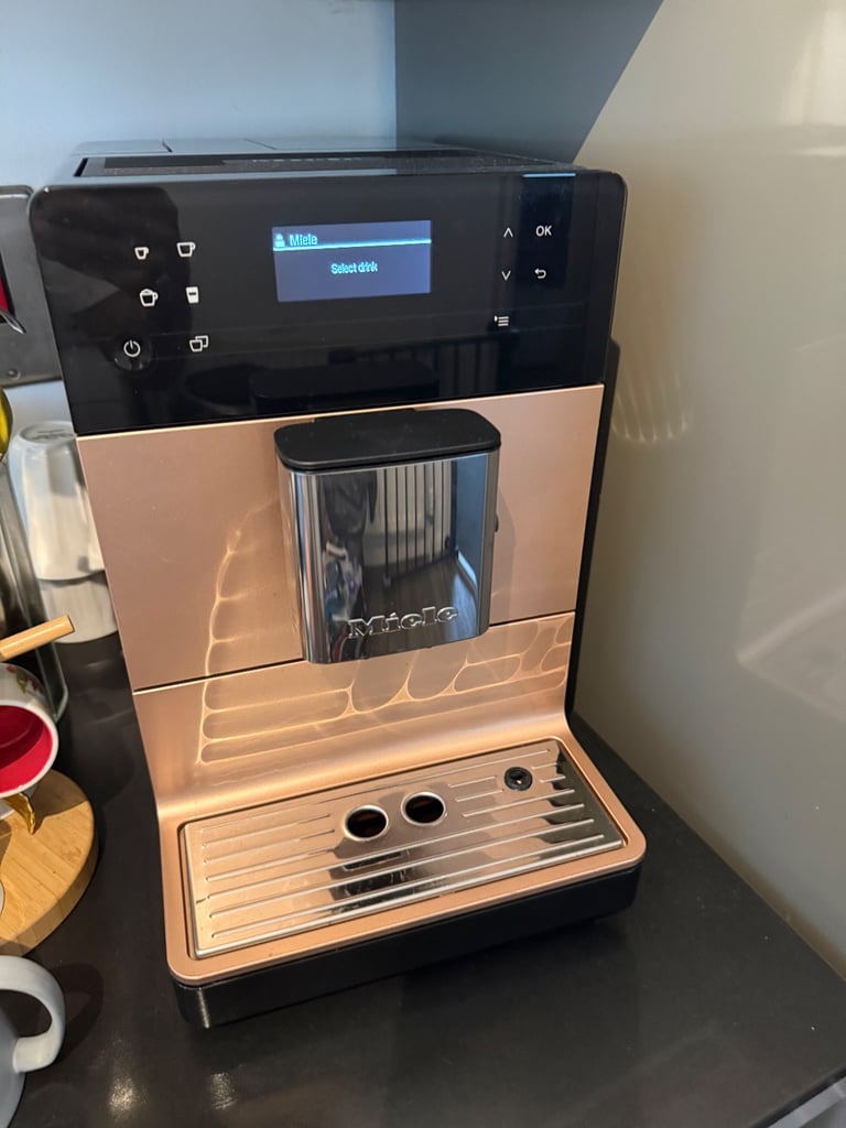 image for Miele CM 5510 Silence Coffee Machine – Rose Gold