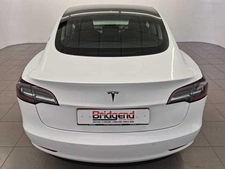 2020 Tesla Model 3 Standard Range Plus Saloon 4dr Electric Auto RWD (241 bhp) SALOON Electric Aut...