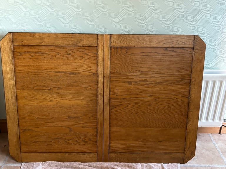 image for Solid oak extendable dining table with 4 chairs