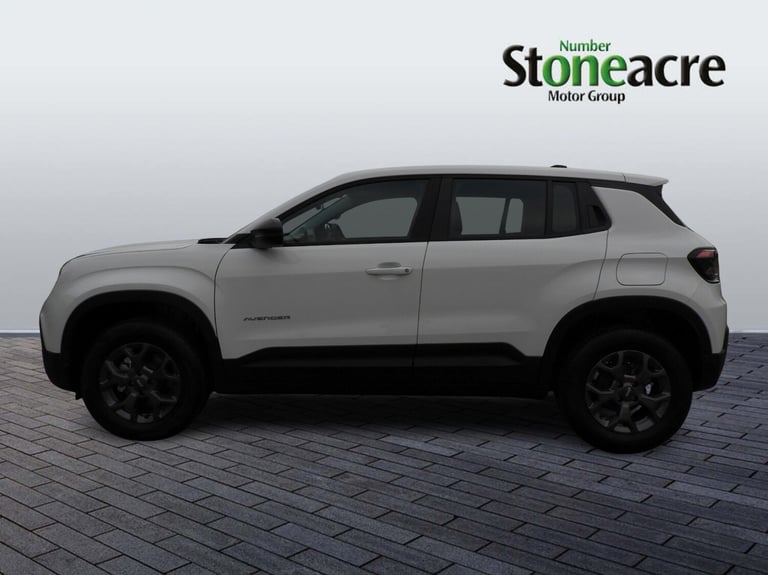 2025 Jeep Avenger Longitude 1.2 100hp Mt HATCHBACK Petrol Manual