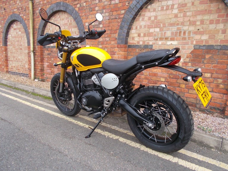 2025 Triumph Scrambler 400 XC